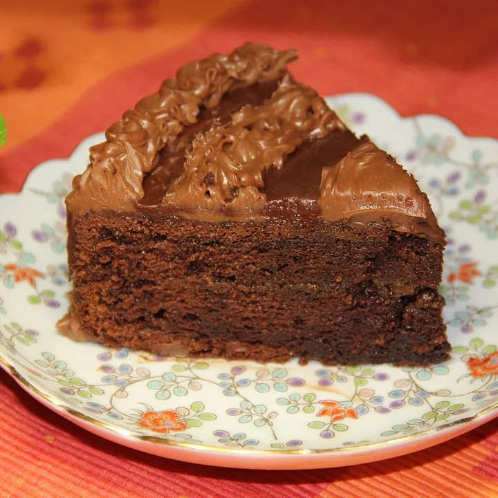 Začasna fotografija: kos čokoladne torte